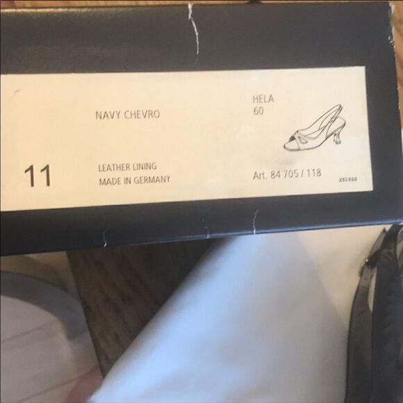 PETER KAISER NAVY LEATHER/PEWTER HEEL SAND… - Picture 7 of 8